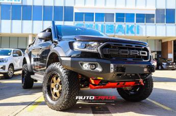 FORD RANGER RAPTOR PODIUM BRONZE BLACK LIP